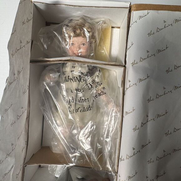 New Shirley Temple 8" Poor Little Rich Girl Movie Memories Danbury Mint Doll - Picture 2 of 3